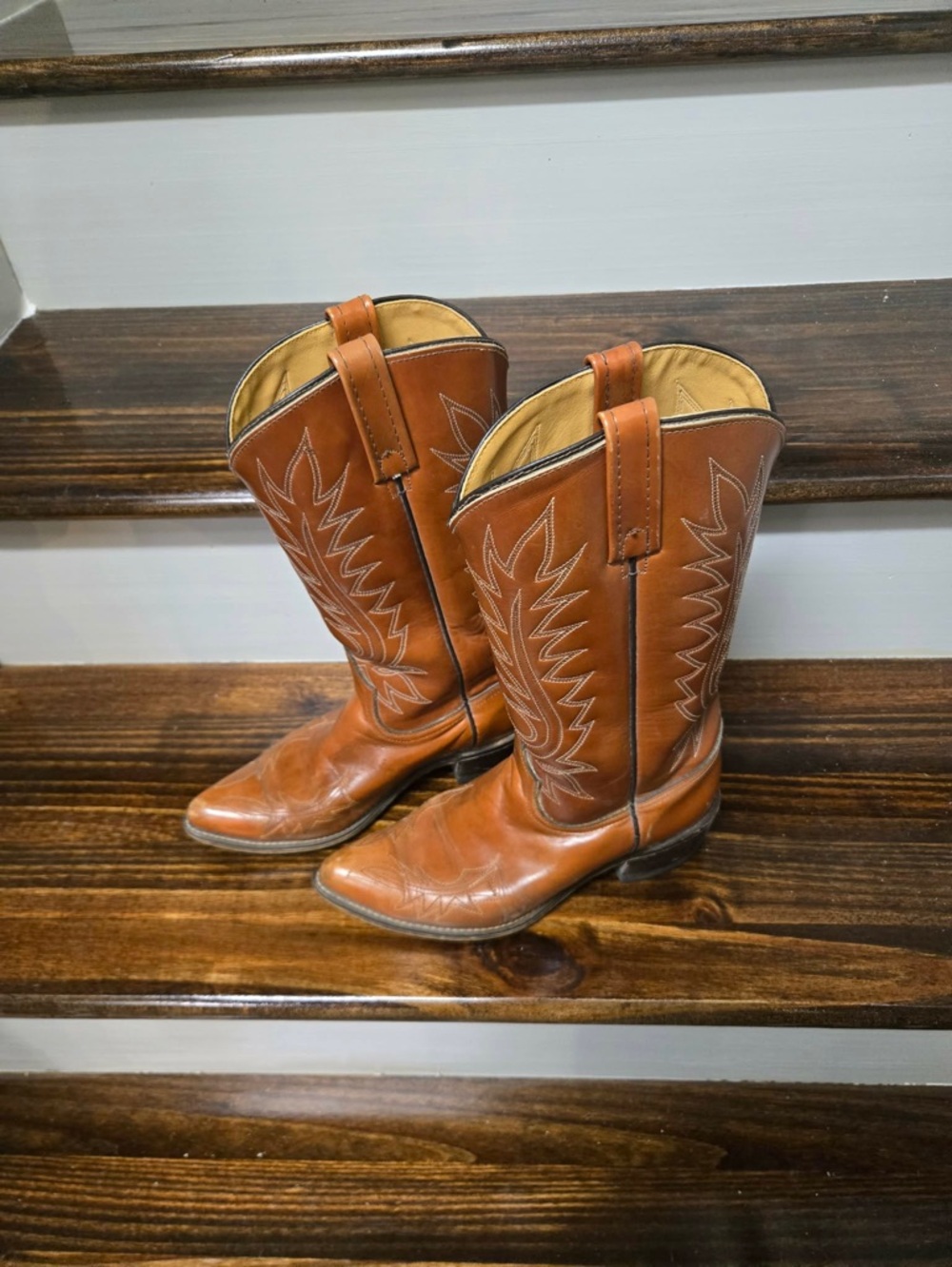 Vintage ACME Cognac Leather Western Cowboy Boots women’s 7
